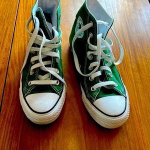 Women’s Converse High Tops. Size 8
